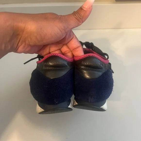 Balenceaga Women's Black Slip-On Runner with Pink Trim. Size 39 - Picture 6 of 6